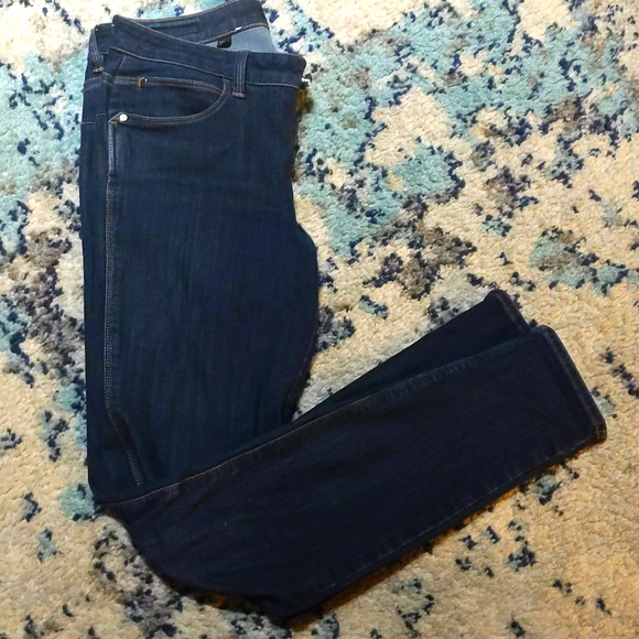 🖤SOLD🖤Guess Skinny Jeans - Picture 1 of 5